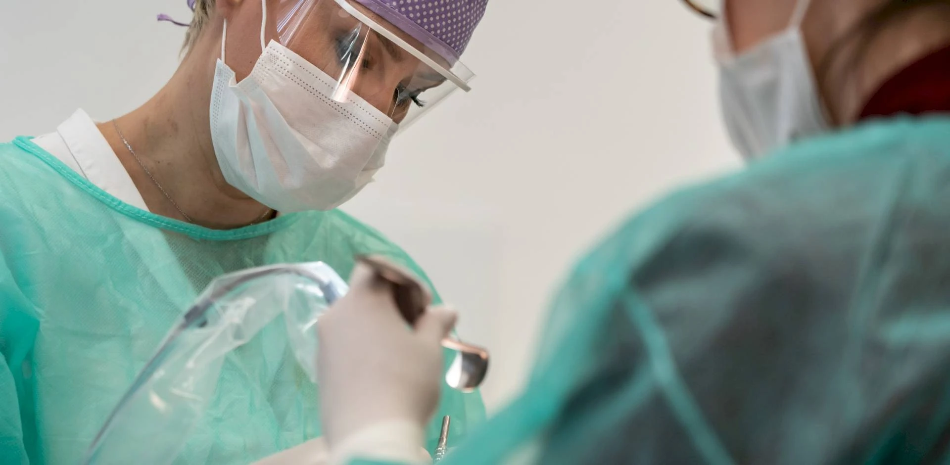 Tim DentalCore tijekom zahvata
